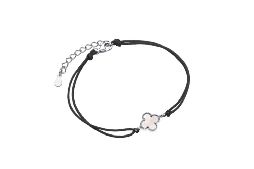 srebrna-bransoletka-z-czarnym-sznurkiem-i-koniczyna