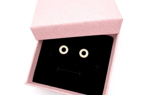 Srebrne okrągłe pozłacane kolczyki pr. 925 z białymi cyrkoniami srebrne-okragle-pozlacane-kolczyki-pr-925-z-bialymi-cyrkoniami