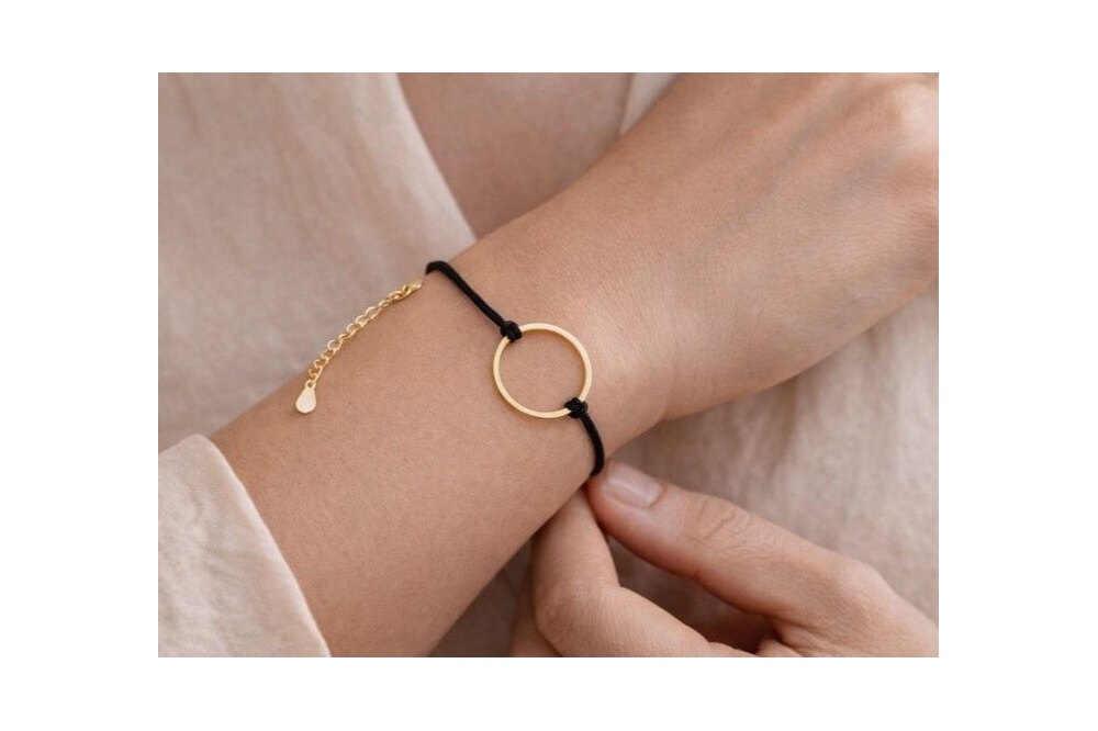 srebrna-bransoletka-pr-925-z-czarnym-sznurkiem-pozlacane-kolko