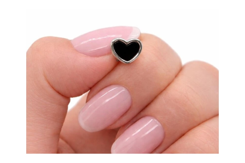 srebrne-pozlacane-kolczyki-pr-925-serduszka-z-czarnym-onyksem