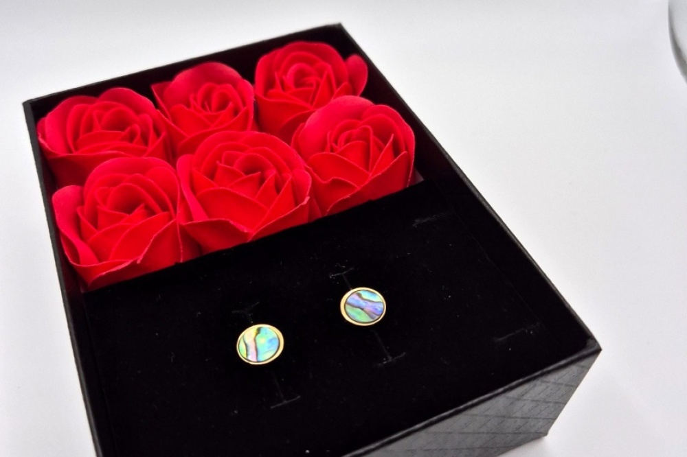 box_opal_roses_1600x1200_optimized