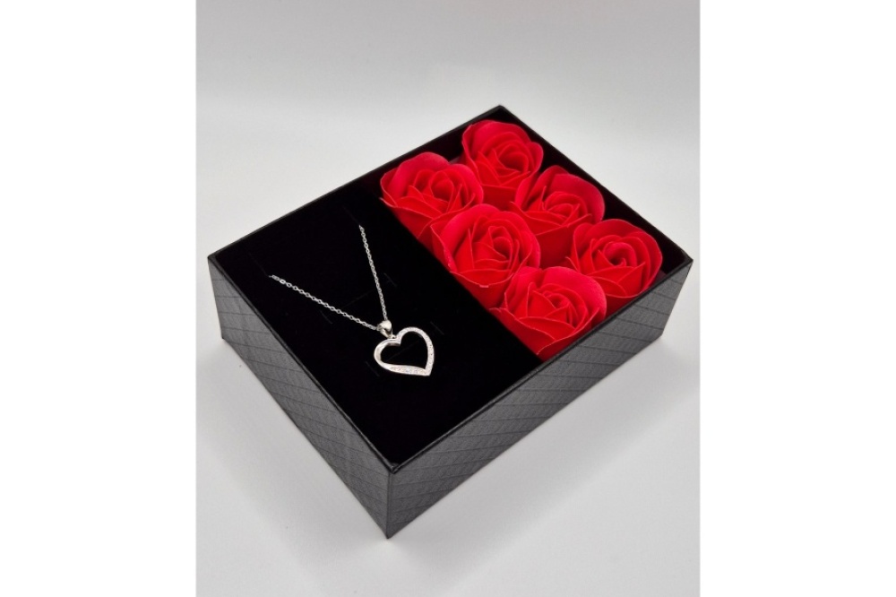 box_roze_naszyjnik_1600x1200