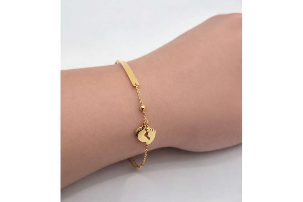 bransoletka_stopy_modelka_sklep_2000x2000